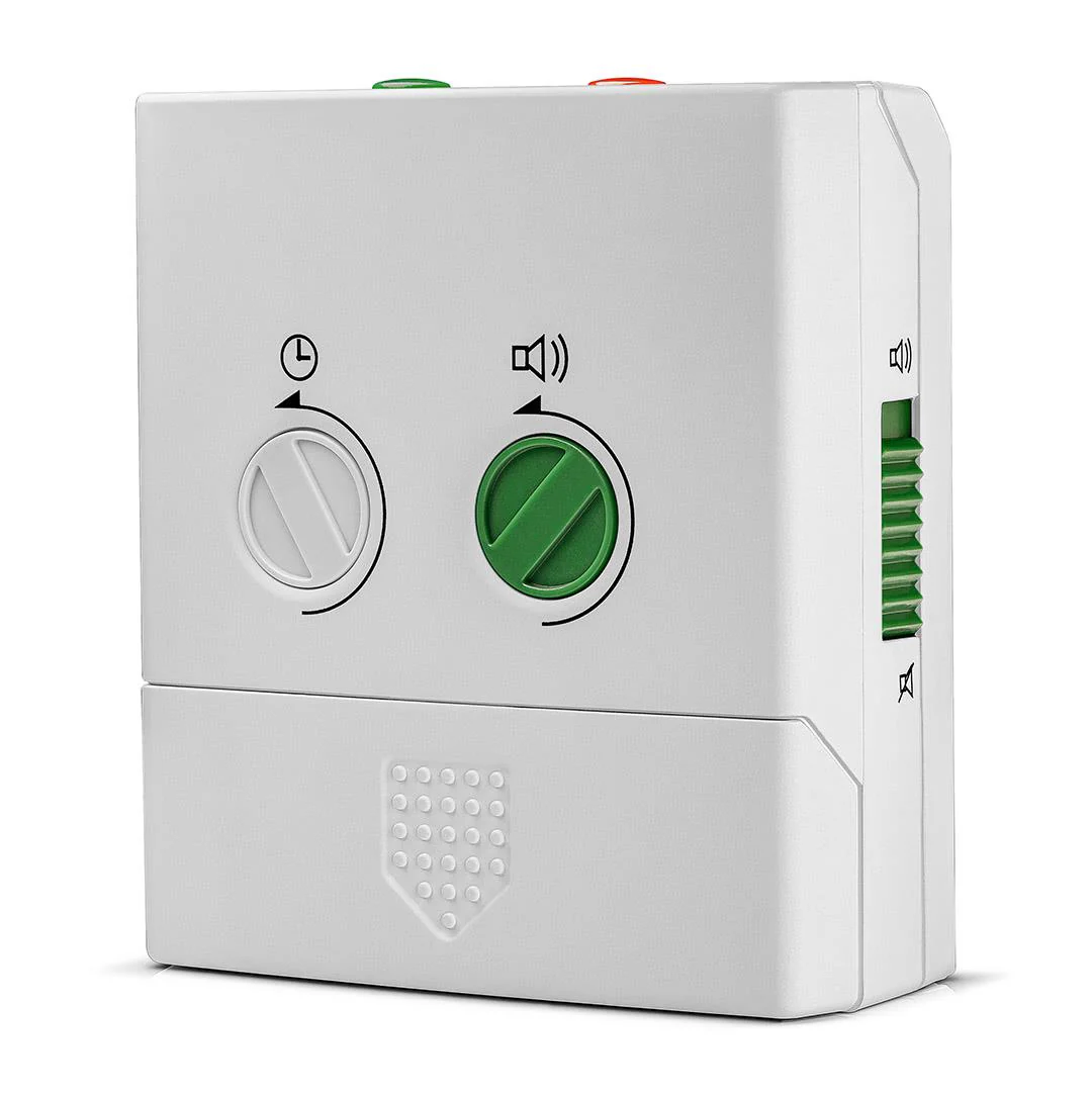 BC05 Braun travel analogue alarm clock- white - Image 8